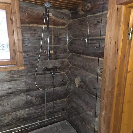 Bear's Hide Villa Rovaniemi